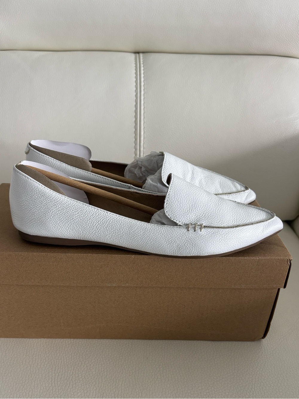 Steve Madden Women's Feather Loafer Flat 6.5